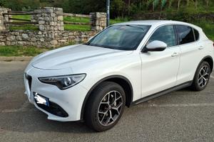 AlfaStelvio Q4 advance 210 cv diesel