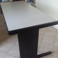 Scrivania ufficio
