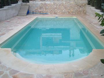 PISCINA IN VETRORESINA MODELLO " CASSIA"