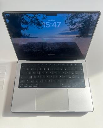 MacBook pro m2 con Chip M2 PRO