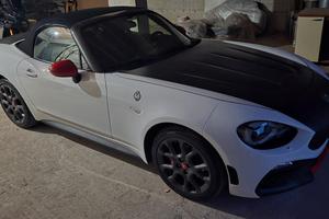 Abarth 124 spider 70 anniversario
