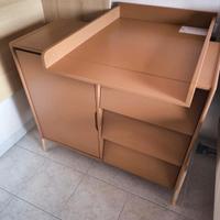 Fasciatoio e cassettiera