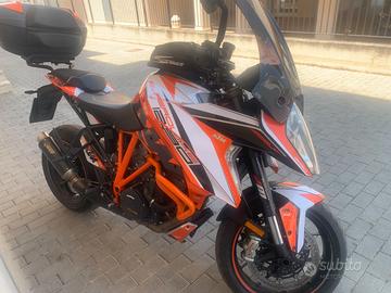 KTM 1290 SUPER DUKE GT