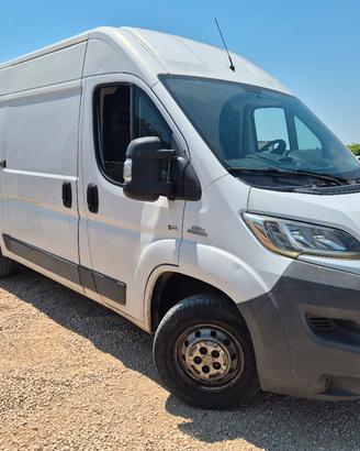 Furgone fiat ducato 2.3  km 1500 motore nuovo