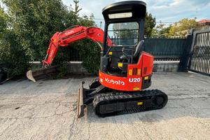 E197 ESCAVATORE 20 q KUBOTA GIROSAGOMA