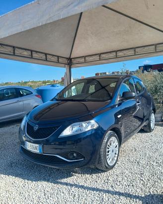 Lancia Ypsilon 1.2 69 CV 5 porte GPL Ecochic Elefa