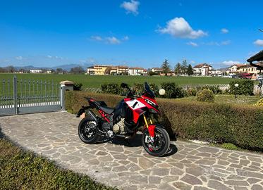 Ducati multistrada v4 pikes peak