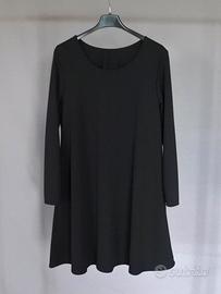 Abito nero a campana