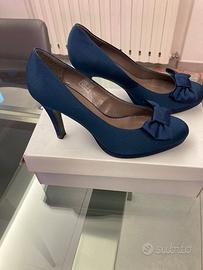 Scarpe da donna tacco 10 num 38.5/39 in raso blu