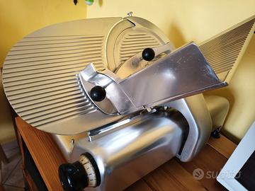 affettatrice elettrica 