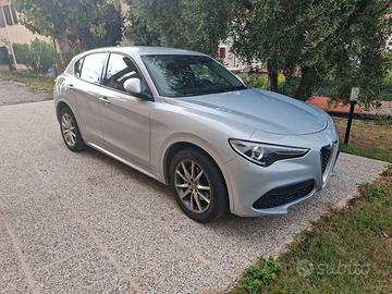 alfa romeo stelvio 2.2 190 cv grigio lunare