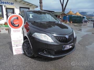 Lancia Ypsilon 1.0 FireFly 5 porte S&S Hybrid Silv