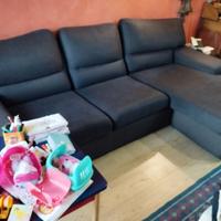 Divano marca Poltrone e Sofà