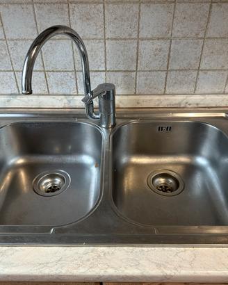 Lavabo in acciaio inox