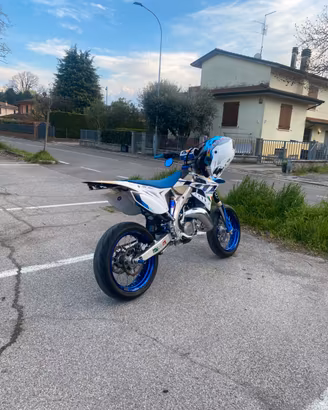 TM SMR FI 125 2021/2022