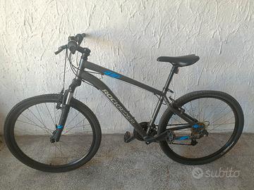 Mountain bike ROCKRIDER ST 100
