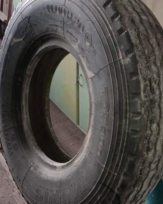 Pneumatico Taurus 1100 R 20 per camion