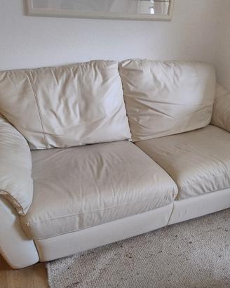 divano letto in pelle colore panna