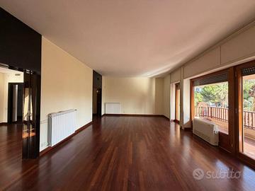 Scaduto-Sperlinga: 280 mq con cantina e box auto