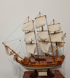nave in legno 