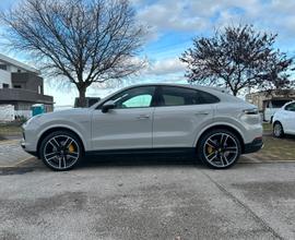 Porsche Cayenne coupe'