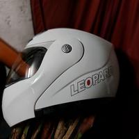 casco integrale bianco