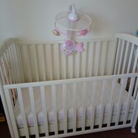 Culla usata come nuova completamente di materasso