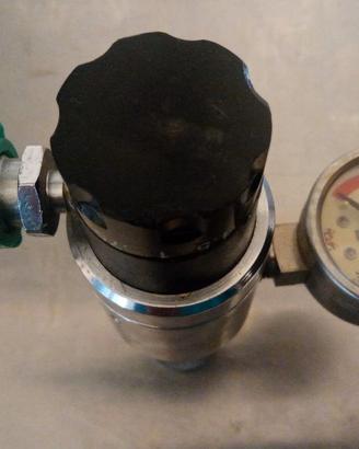 RIDUTTORE PRESSIONE PER BOMBOLA OSSIGENO MEDICALE
