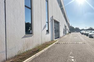 Elmas Z.I. via Bacco Magazzino mq. 279