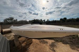 Scafo 6,50 mt carrello omologato