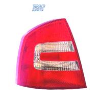 FANALE SINISTRO PER SKODA OCTAVIA 4P 04-08