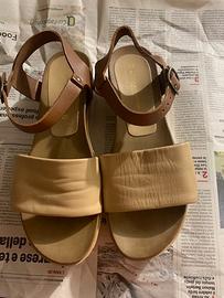 sandali da donna beige