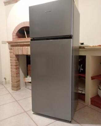 Frigorifero Hisense con congelatore