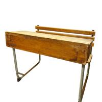 Panchina e tavolo in stile banco, legno e metallo