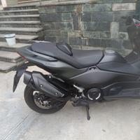 Yamaha T Max 560 - 2025