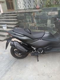Yamaha T Max 560 - 2025
