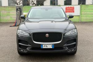 Jaguar F pace