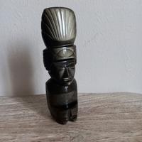 scultura in ossidiana 