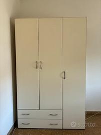 Set di mobili a prezzo molto scontato