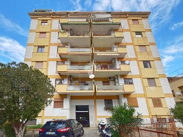 4 LOCALI A CASTELLAMMARE DI STABIA