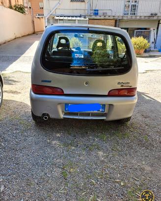 FIAT 600