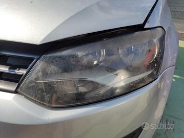 Proiettore sinistro VOLKSWAGEN POLO del 2010