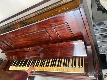 pianoforte verticale William Sames