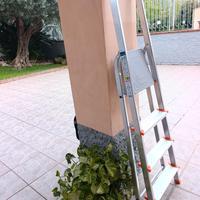 Scala pieghevole come NUOVA
