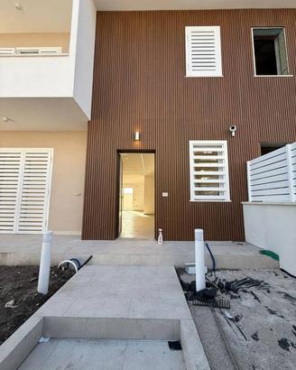 Villa di 315 m² con più di 5 locali e box auto dop