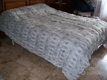 Trapunta di lana fatta a mano