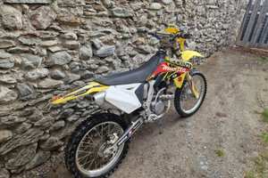 Suzuki RM-Z 250 4T Targata