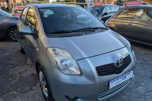 Toyota Yaris 1.3 5 porte Sol