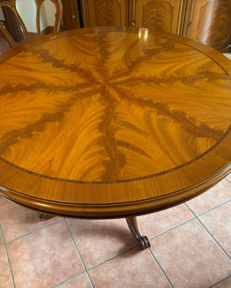 Tavolo in legno massello
