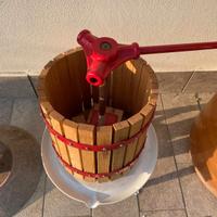 MOSTATRICE TAPPATRICE ED ALTRO PER PRODUZIONE VINO